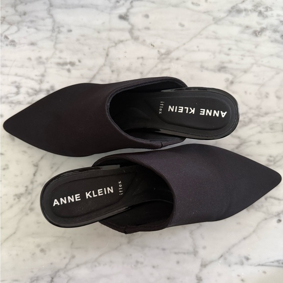 Anne Klein iFlex Black Pointed Toe Mule Kitten Heel Y2K Minimalist Size 8.5 90s - Picture 2 of 7